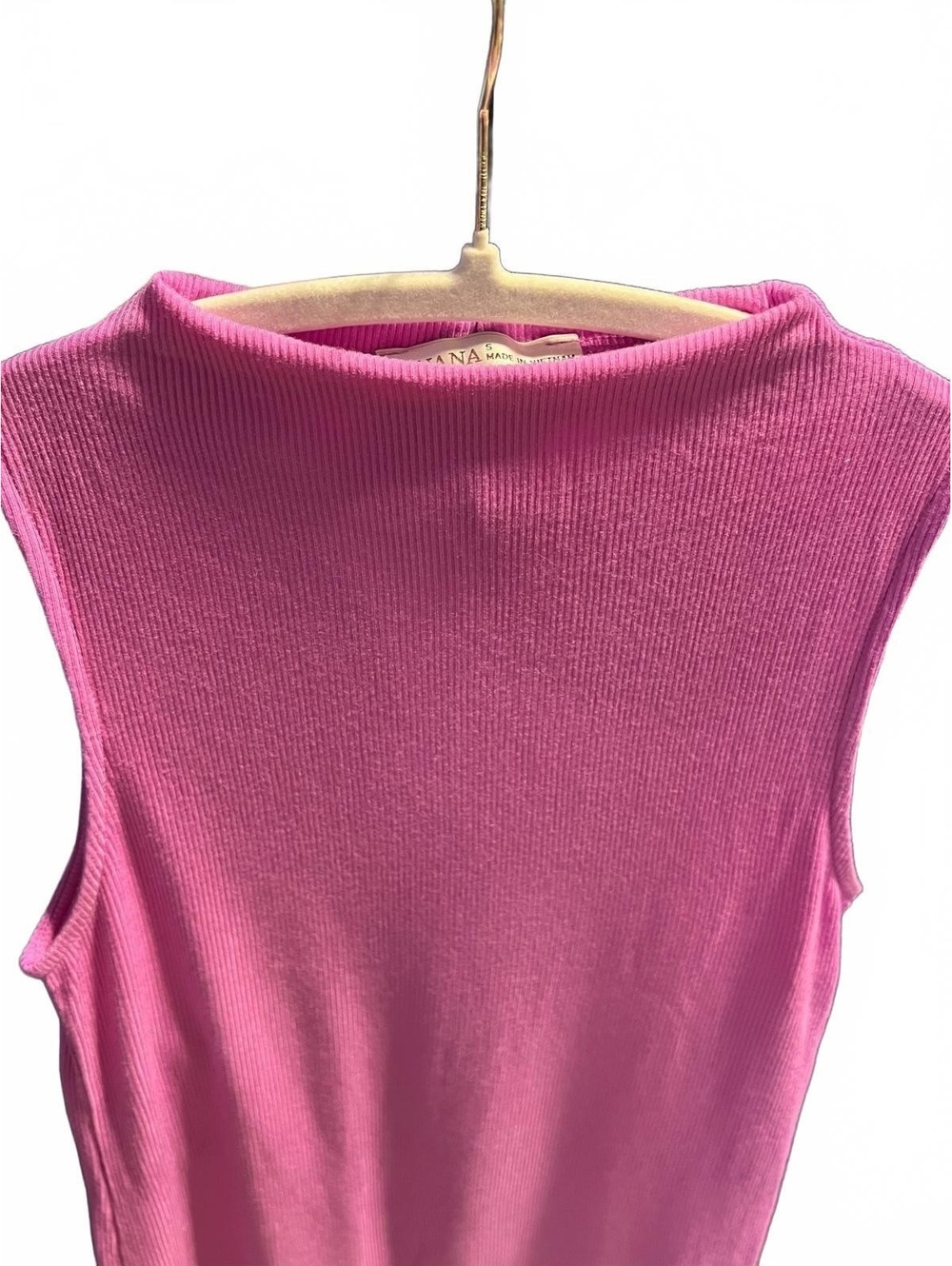 Zenana Sleeveless Pink Ribbed Knit Top Size Small - Picture 2 of 7